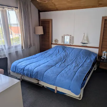 1-2 P Near Airport Ams Freeparking *